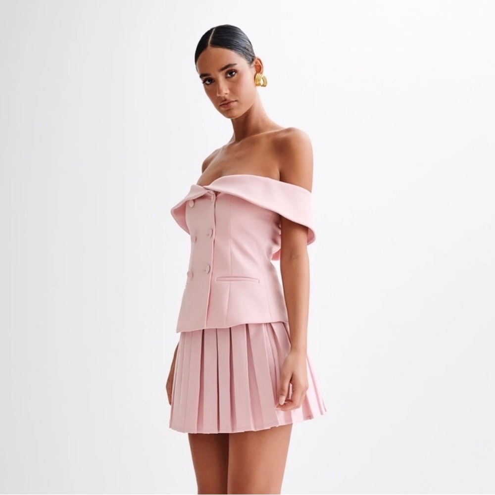 Meshki Pink Off-Shoulder Button Down Shirt and Skirt - MEDIUM - Picture 5 of 7